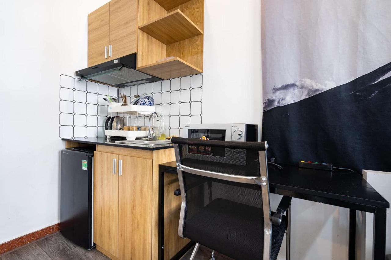 Apartment 21's